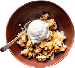 Apple crumble with cream